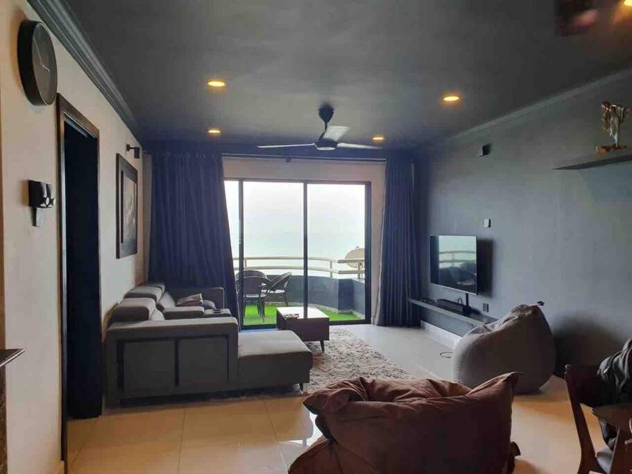 Апартаменти The Arena Tanjung Tuan Порт-Діксон Екстер'єр фото